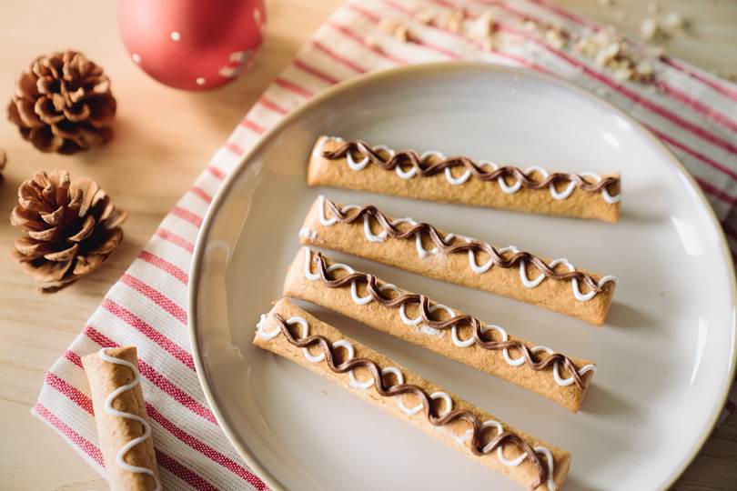 Kransekakestenger med mokkasjokolade.jpg