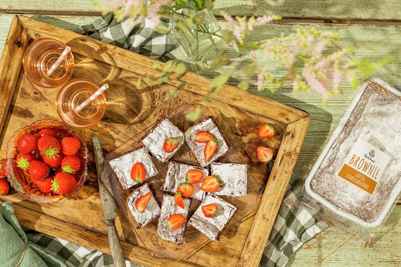 Brownie med bær_nett.jpg