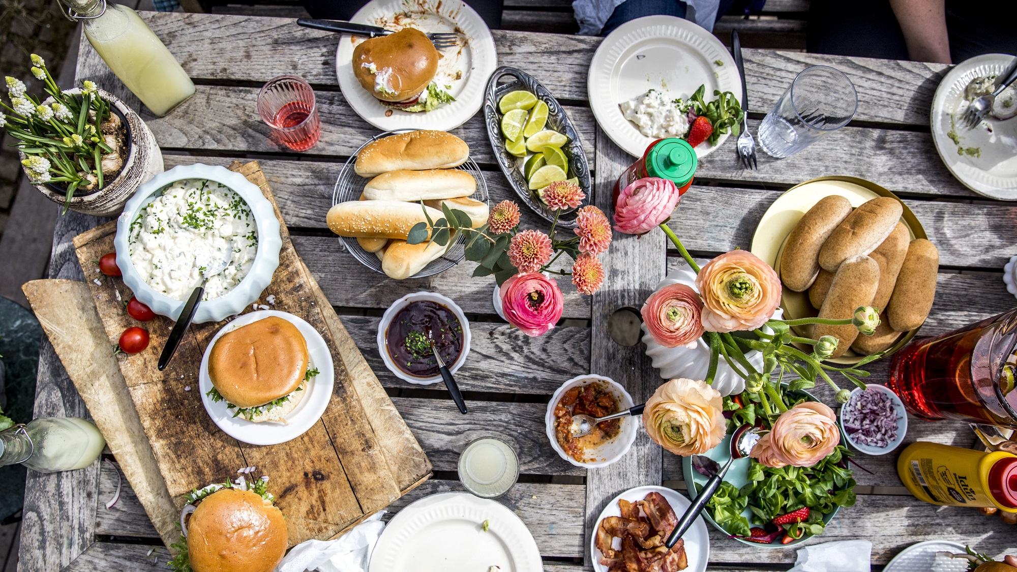 Den beste m&aring;ten &aring; varme opp p&oslash;lsebr&oslash;d og burgerbr&oslash;d2.jpg